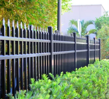 How to Choose the Best Front Yard Fence When You Have Kids