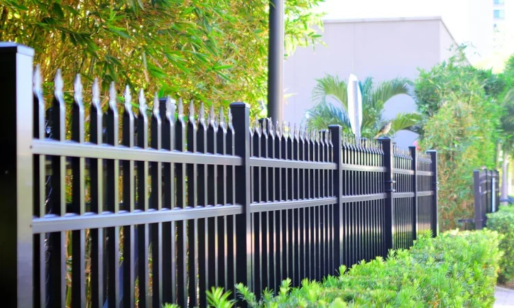 How to Choose the Best Front Yard Fence When You Have Kids